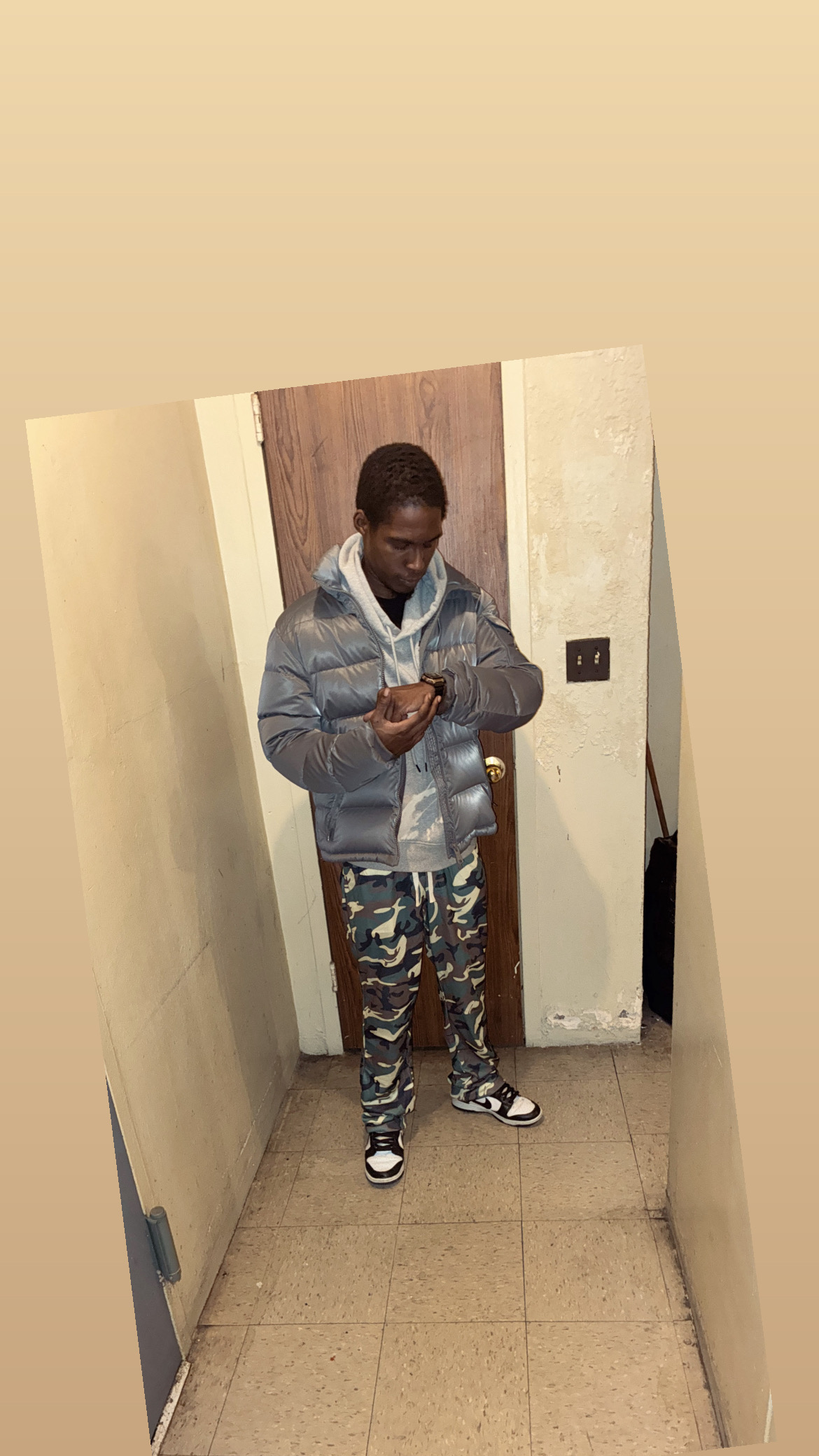 62511B81-CD5E-4344-ACD8-D9EF001F4888